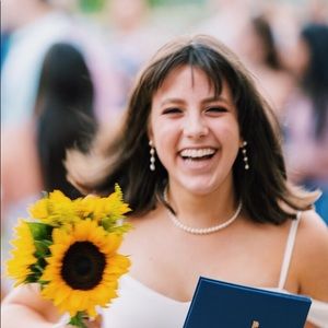 Meet your Posher, Lauren